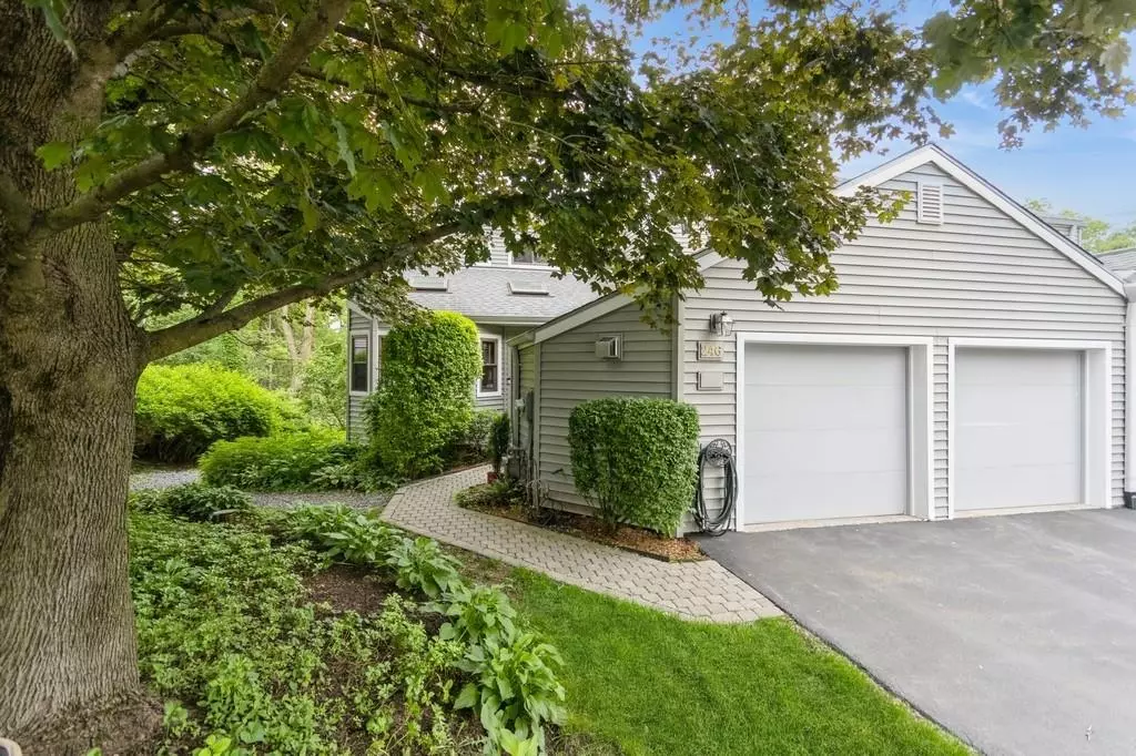 Ossining, NY 10562,246 Horseshoe CIR #246