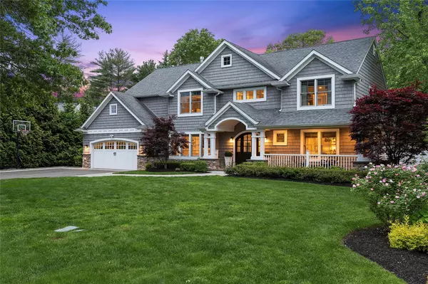 Woodbury, NY 11797,15 Wagamon DR