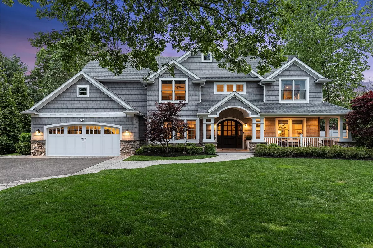 Woodbury, NY 11797,15 Wagamon DR