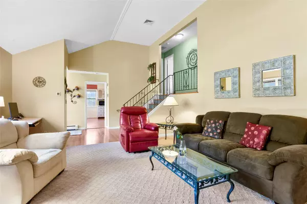 Harrison, NY 10528,36 Avondale RD