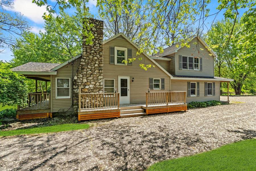 52 Orlich RD, Red Hook, NY 12571