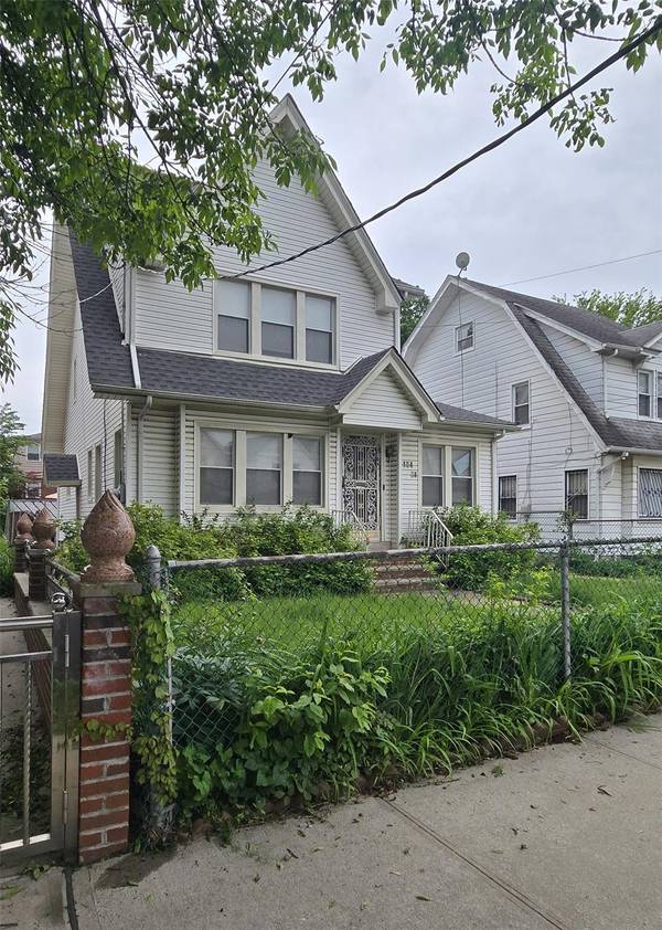 194-34 115th RD, Saint Albans, NY 11412