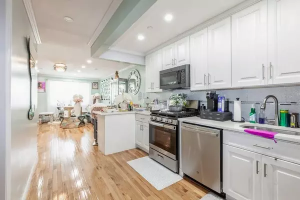 Springfield Gardens, NY 11413,23118 145th Avenue