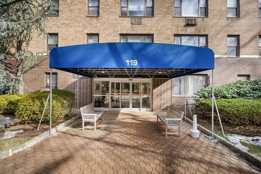 119 E Hartsdale AVE #4B, Hartsdale, NY 10530