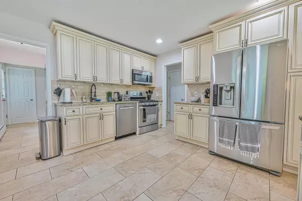Port Washington North, NY 11050,2 Boat LN