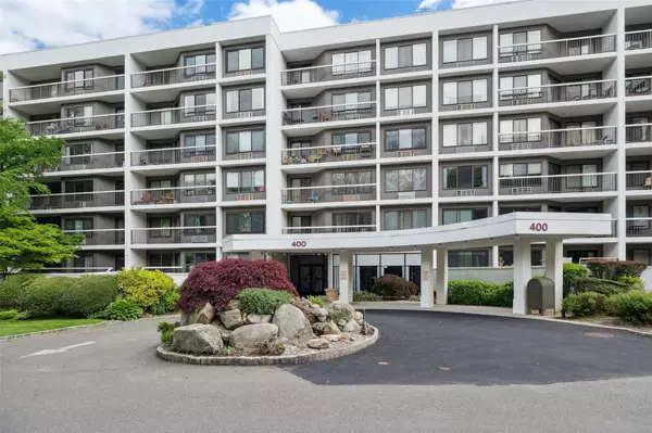 400 HIGH POINT DR #313, Hartsdale, NY 10530