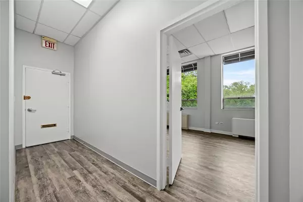 Hartsdale, NY 10530,221 E Hartsdale AVE #A2