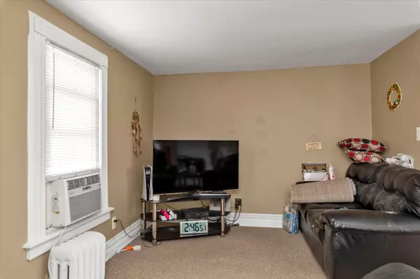 East Rockaway, NY 11518,35 Ryder AVE