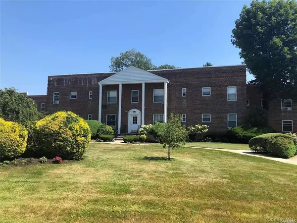 285 Central AVE #B4, Lawrence, NY 11559