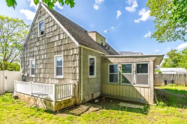 Hicksville, NY 11801,15 Underhill AVE