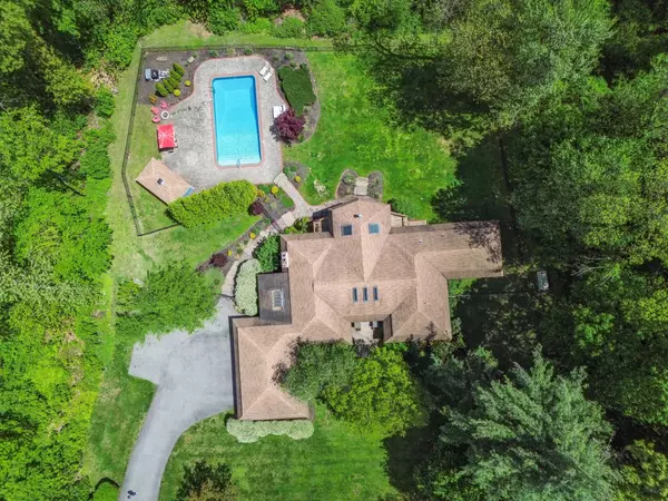 140 Powelton CIR, Newburgh, NY 12550