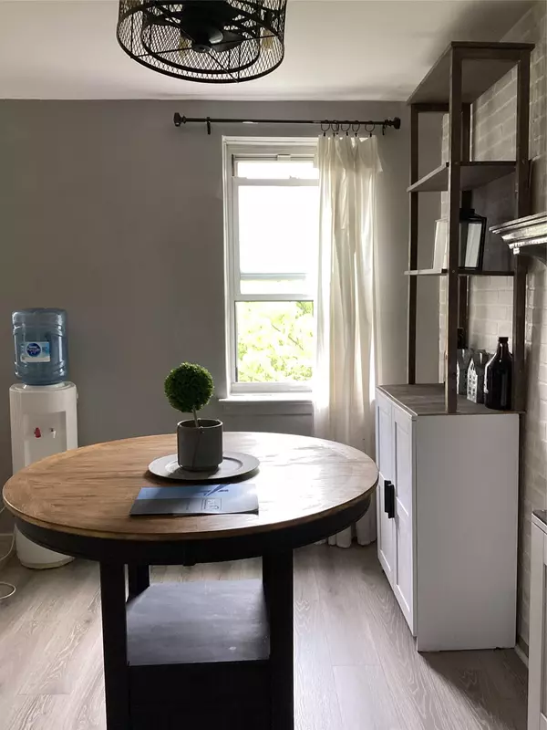 Bronx, NY 10467,3176 Decatur Avenue #4F