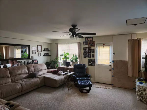 Rockaway Park, NY 11694,2-16 Beach 98 ST