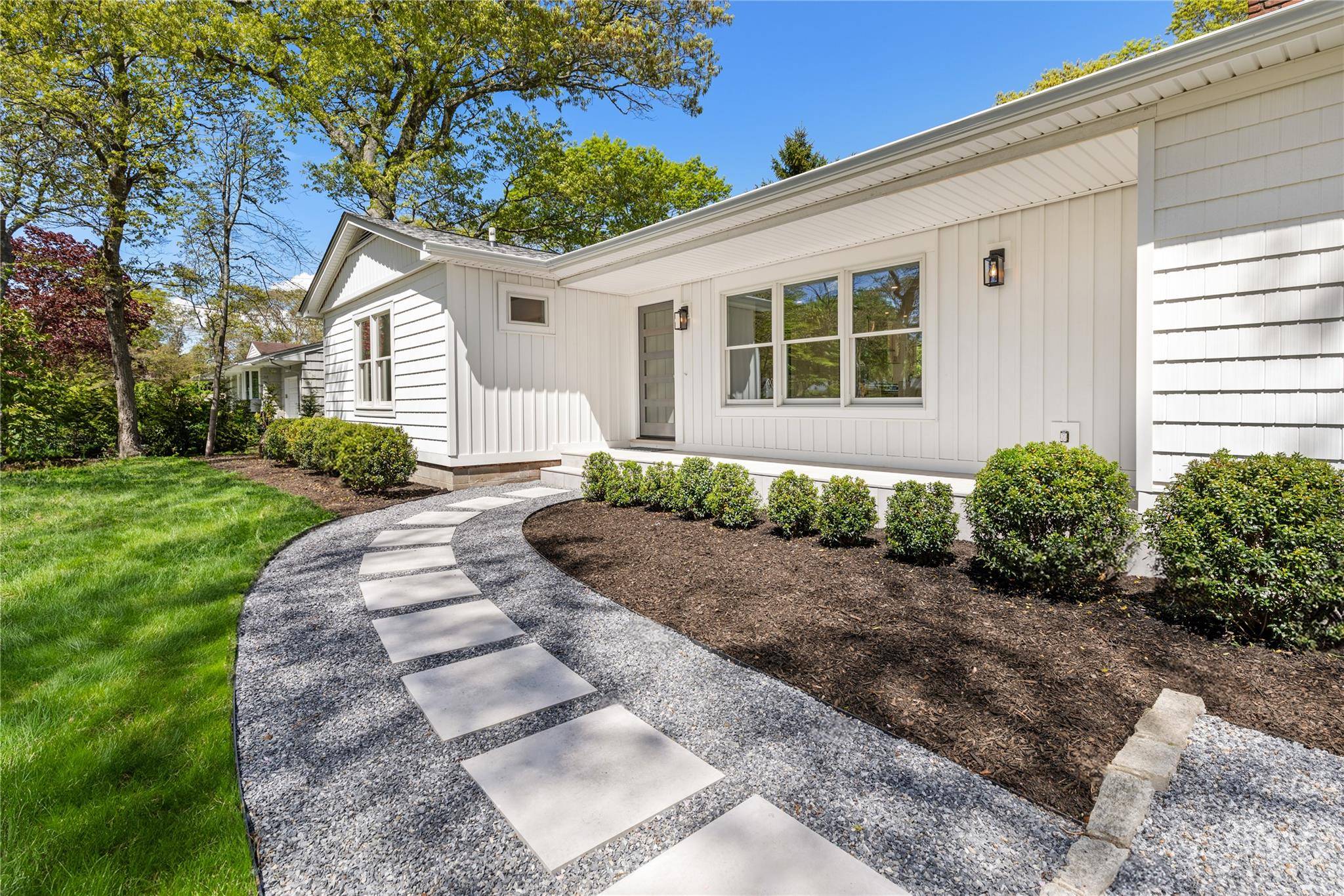 East Quogue, NY 11942,4 Pine Tree CT