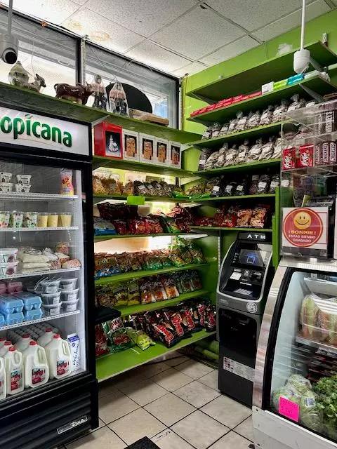 Jackson Heights, NY 11372,92-19 Roosevelt AVE