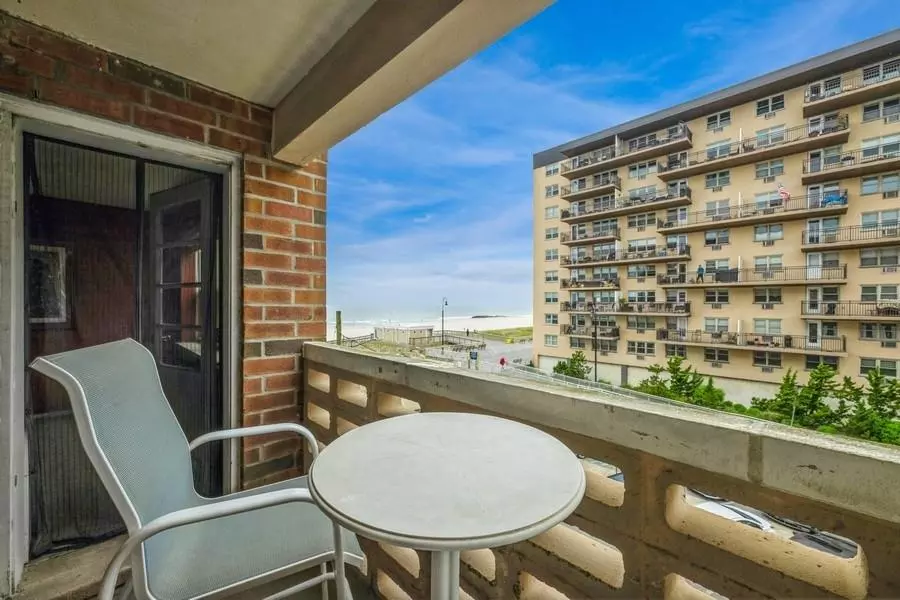 600 Shore RD #3G, Long Beach, NY 11561