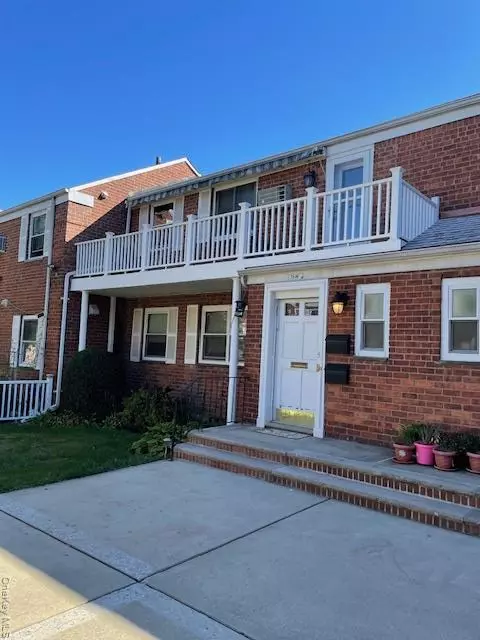 73-26 260th ST #B, Glen Oaks, NY 11004