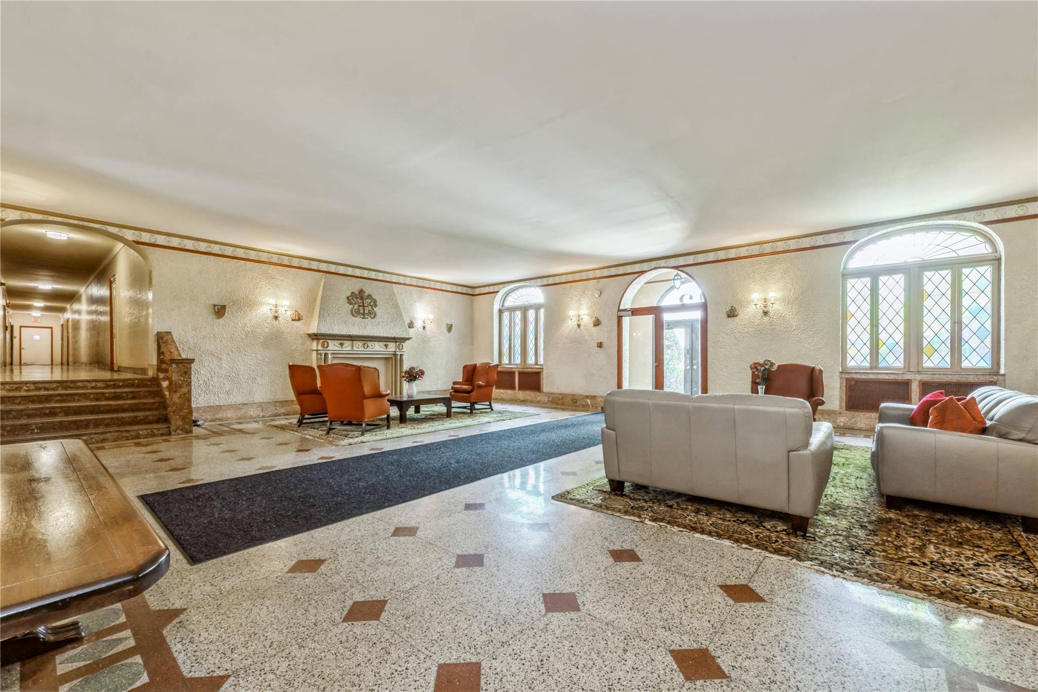 Garden City, NY 11530,12 Hamilton Place #A-10