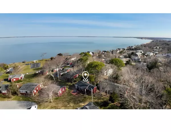 Hampton Bays, NY 11946,67 North RD #A