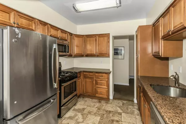 Freeport, NY 11520,14 Florence #25D