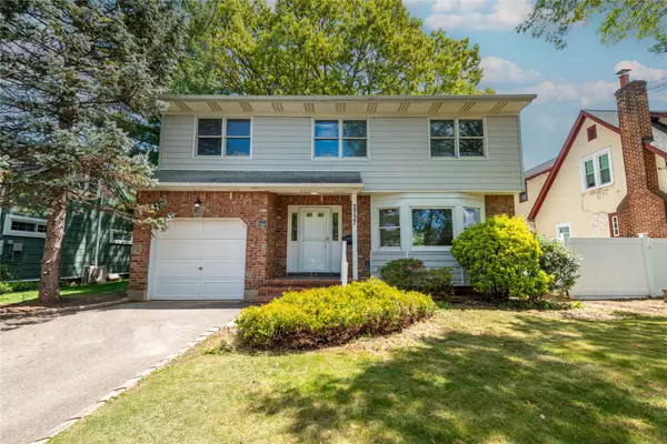 2737 Morton AVE, Oceanside, NY 11572