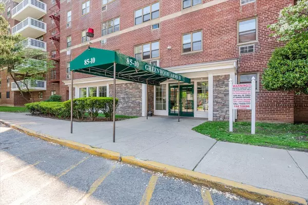 85-10 151 AVE #5E, Howard Beach, NY 11414