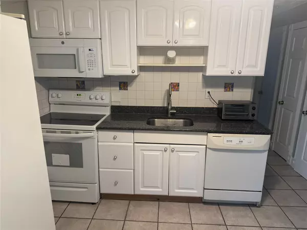Elmont, NY 11003,105 Hill AVE