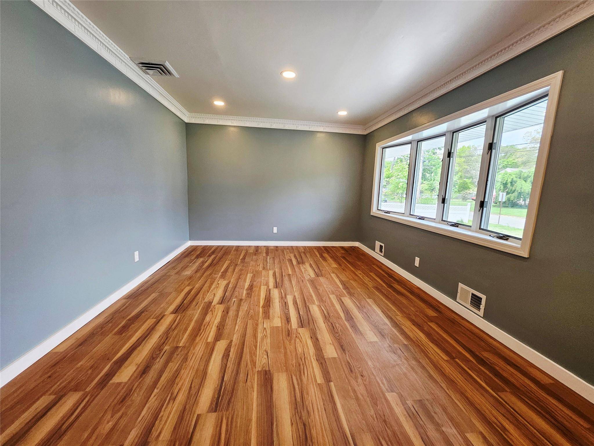 Kings Park, NY 11754,30 Eugene DR