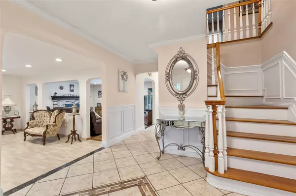 Commack, NY 11725,8 Wichard BLVD