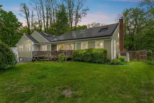 1002 Fox Meadow RD, Yorktown Heights, NY 10598