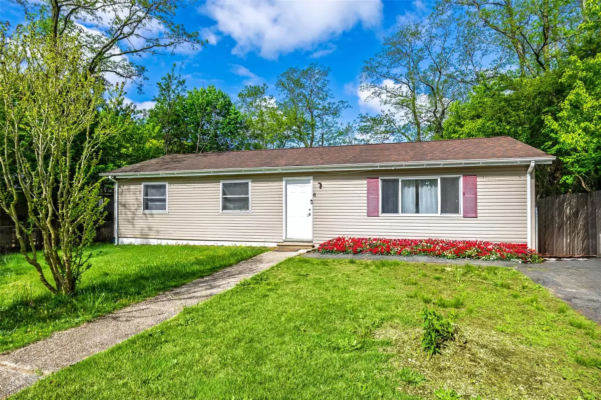 Medford, NY 11763,6 Gordon AVE