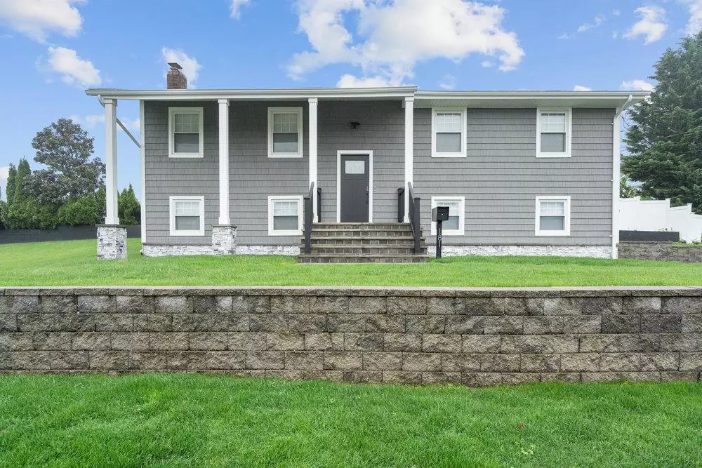 Plainview, NY 11803,181 Central Park RD