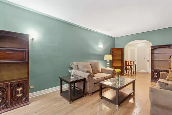 Kew Gardens, NY 11418,117-01 park lane south #C 1F