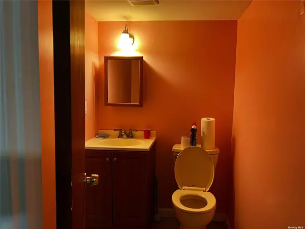 Bellerose, NY 11426,85-40 253rd ST