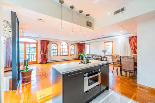 Bayside, NY 11361,213-58 35th AVE