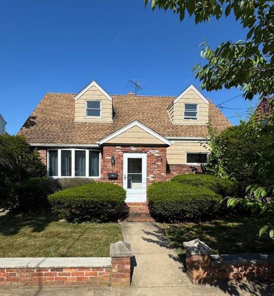 158-38 84th ST, Howard Beach, NY 11414