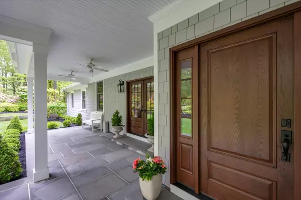 Cold Spring Harbor, NY 11724,84 Saw Mill RD