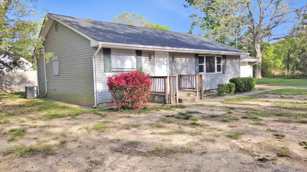Mastic Beach, NY 11951,165 Lynbrook DR