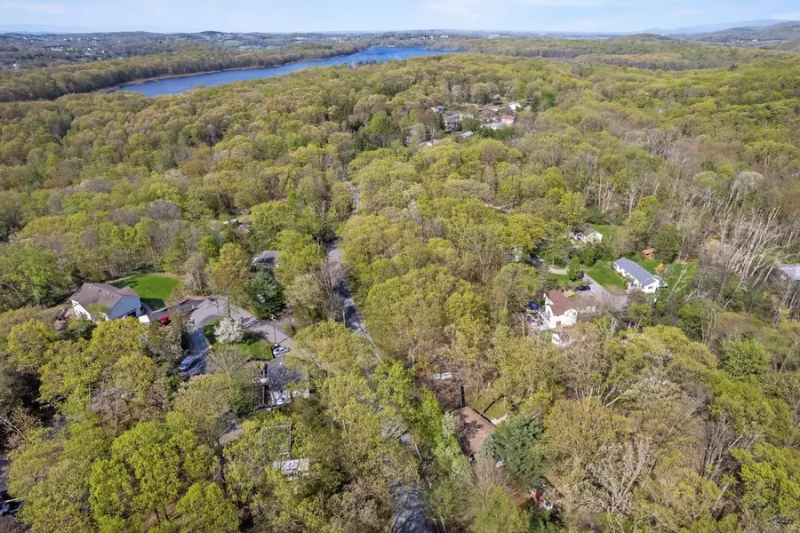 107 Glenmere Homesites RD, Florida, NY 10990