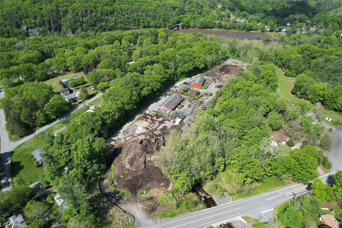 Sparrowbush, NY 12780,26 Hook RD