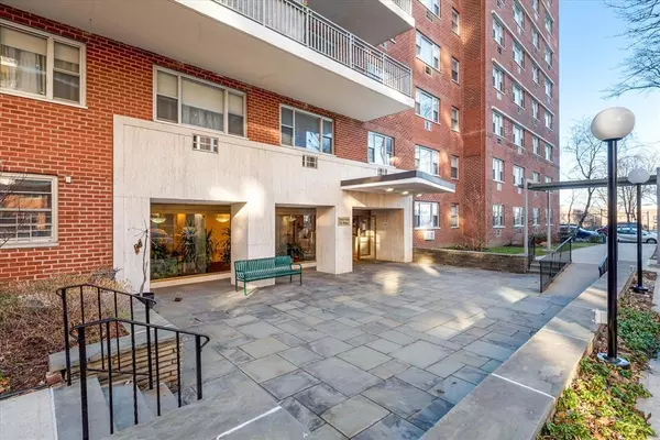 52-30 39th DR #9S, Woodside, NY 11377
