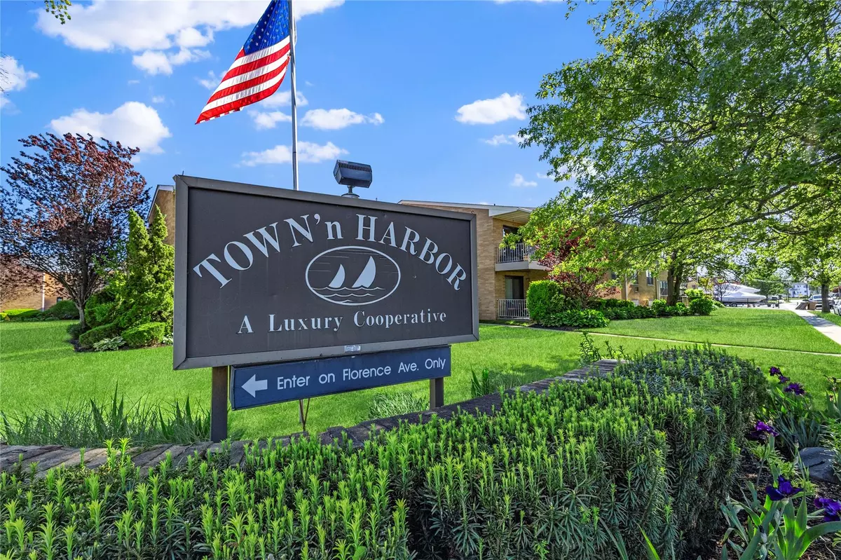 Freeport, NY 11520,12 Florence AVE #29A