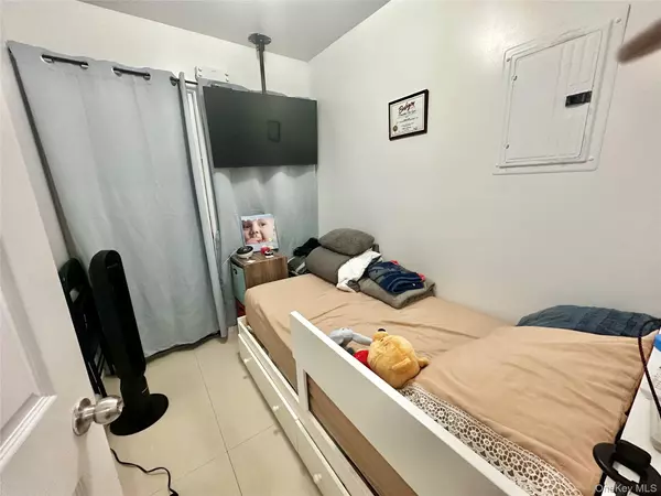 Corona, NY 11368,104-48 37th DR #3A