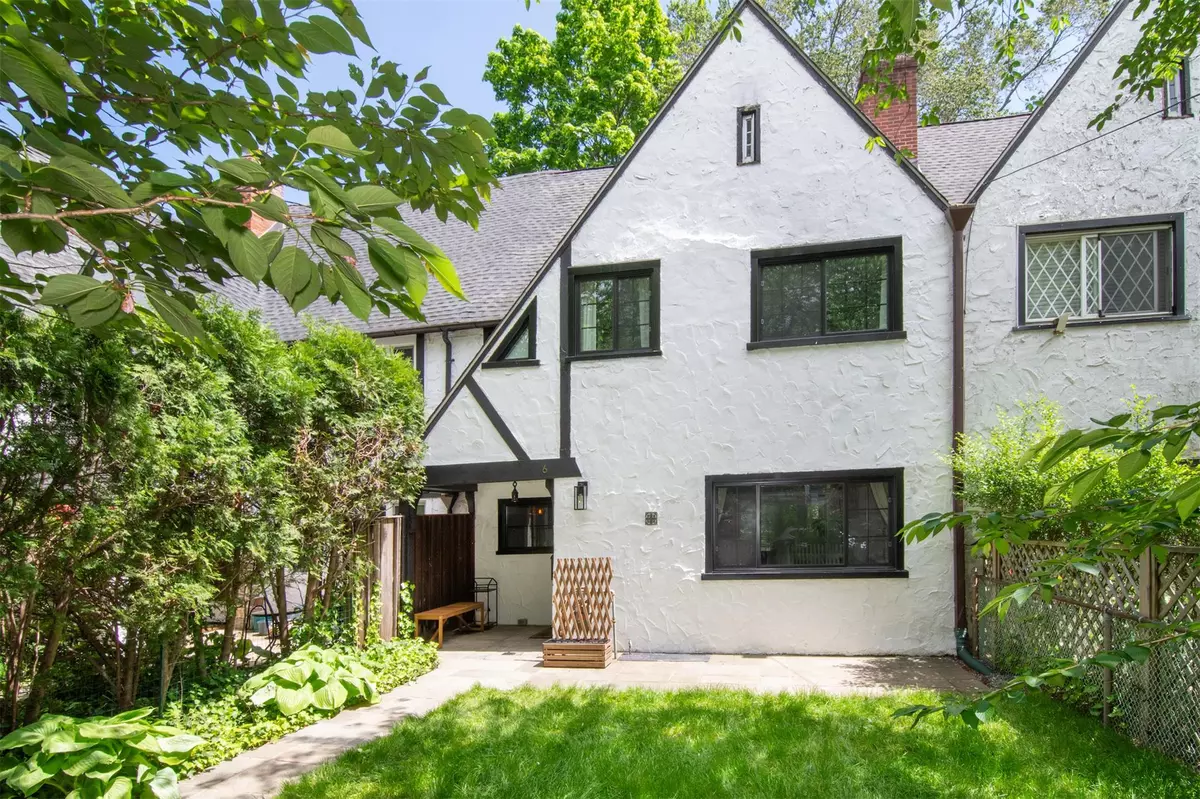 Pelham, NY 10803,6 Pell PL