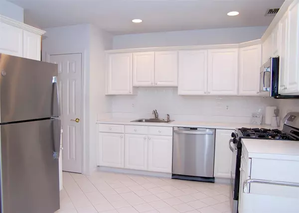 Middle Island, NY 11953,29 Madison CIR