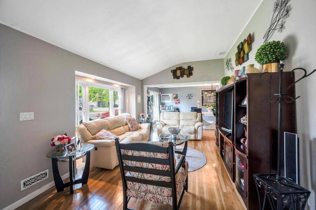 Deer Park, NY 11729,24 Adams ST