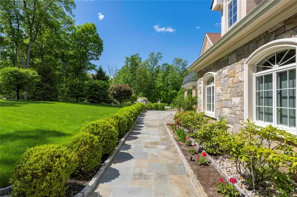 Katonah, NY 10536,42 Young RD