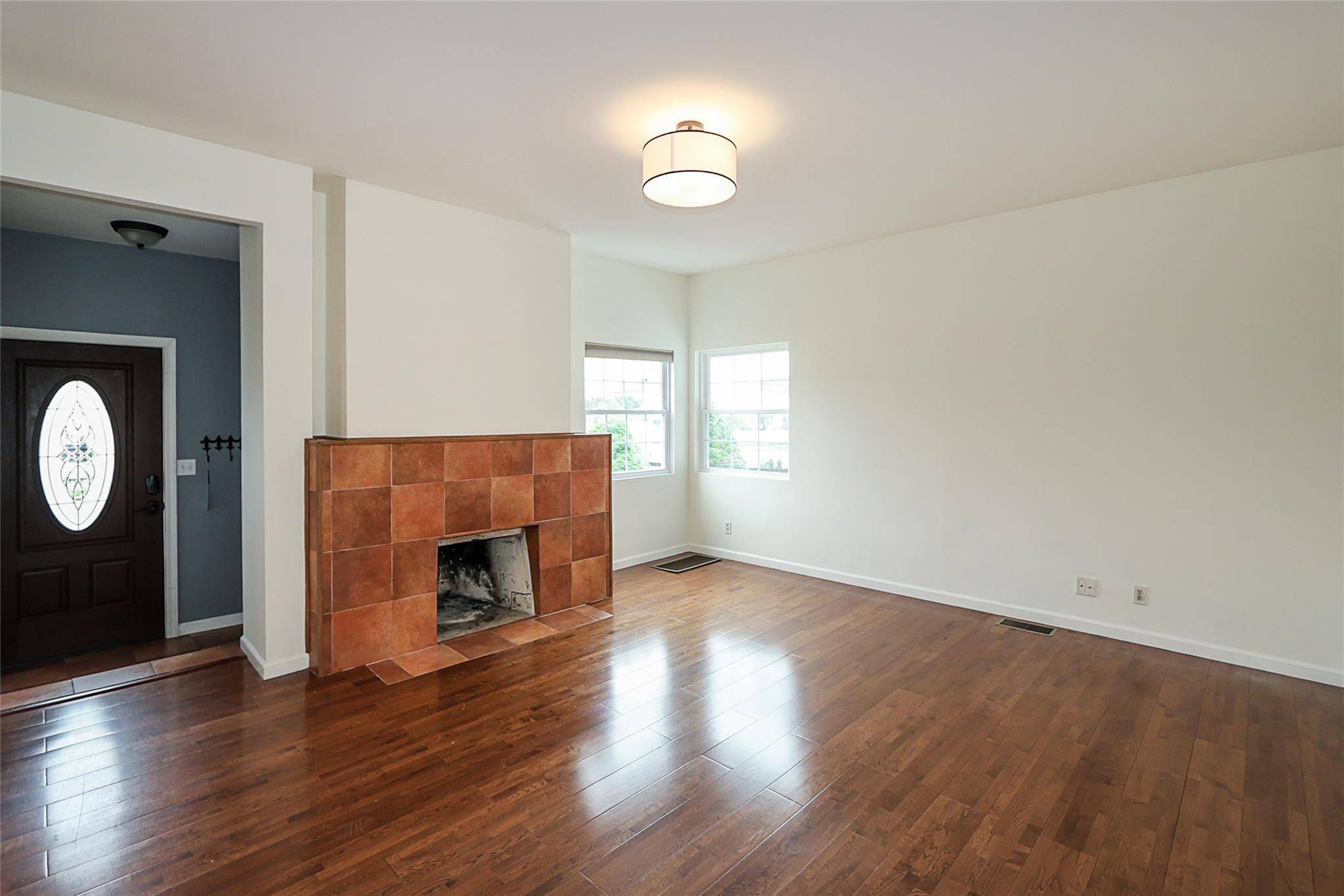 Merrick, NY 11566,114 Frankel BLVD