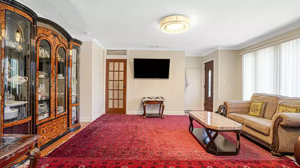 Valley Stream, NY 11580,871 Val Park AVE