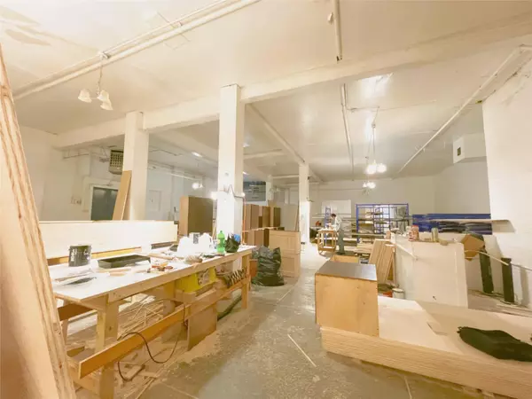 Brooklyn, NY 11207,161 Jamaica AVE